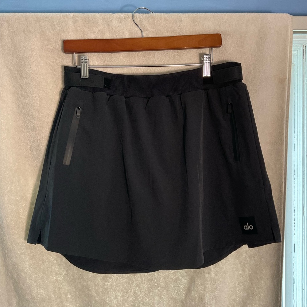 ALO Yoga Black Skirt with Ribbed Waistband